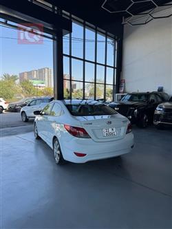 هیۆندای ئەکسنت